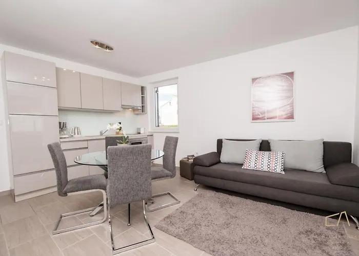 Iskra Affittacamere Malinska