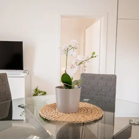 Iskra Guest house 4*